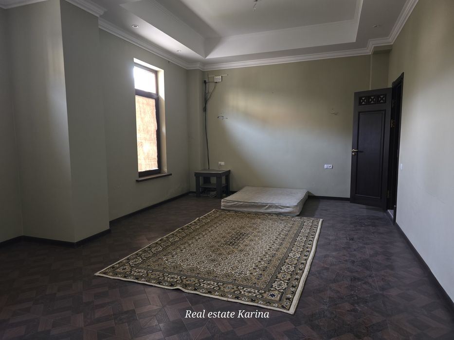 Продаётся дом под бизнес