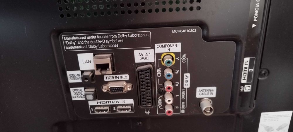 продам б/у телевизор LED