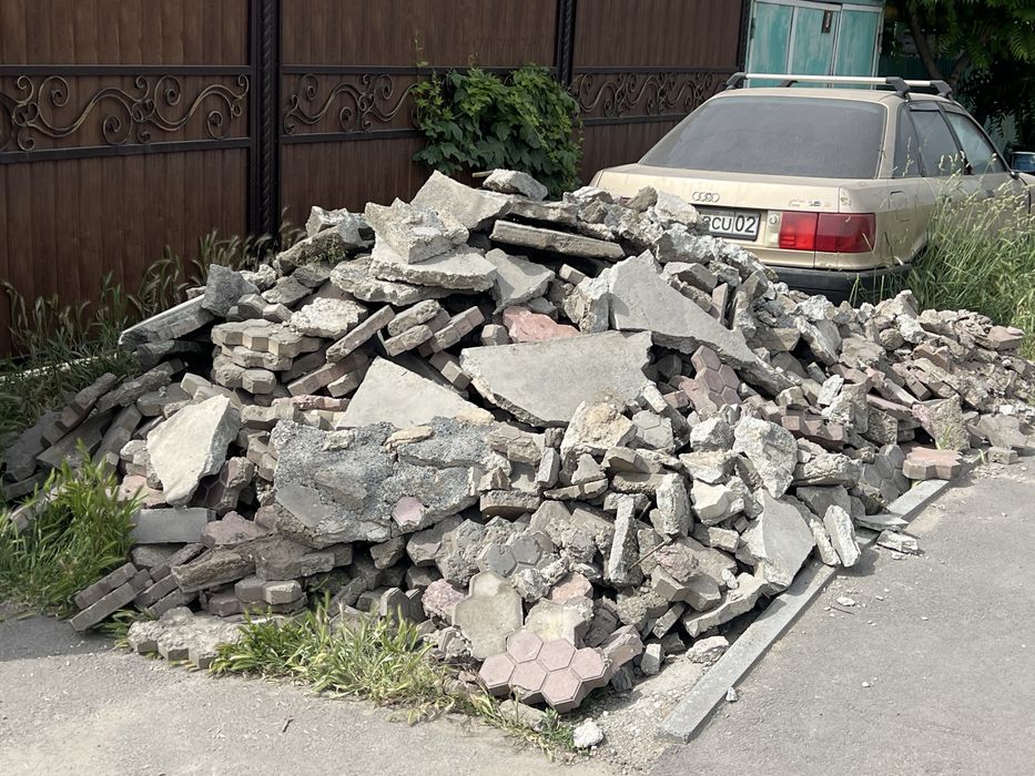 Камень отдам даром