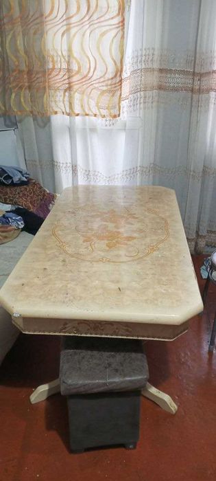 Продаётся мебель для офиса и квартиры  каркас прочный и целый