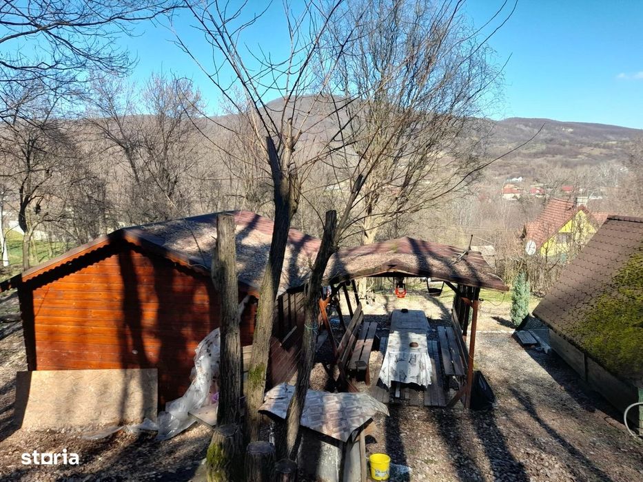 Vanzare cabana+ teren intravilan 1050mp, casa de vacanta/locuinta