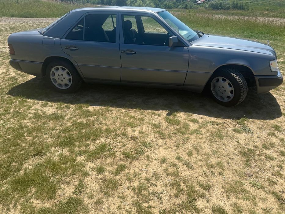 Vând Mercedes W124