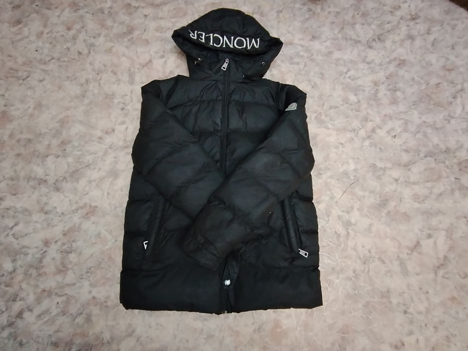 Куртка-пуховик Moncler (на зиму)  б/у
