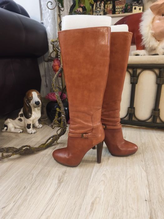 Nina West u Kelvin Klein 37 номер