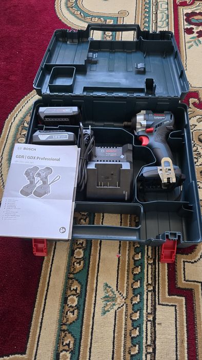Профессиональный импакт Bosch  GDR 18V-215