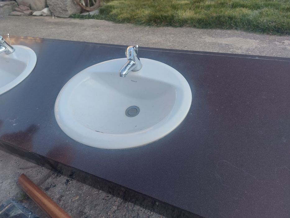 Двоен умивалник от технически камък
