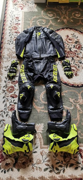 Echipament moto REBELHORN