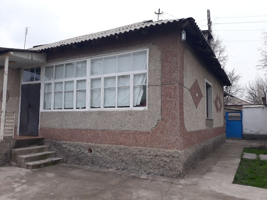 Срочно ховли сотилади 22 ст