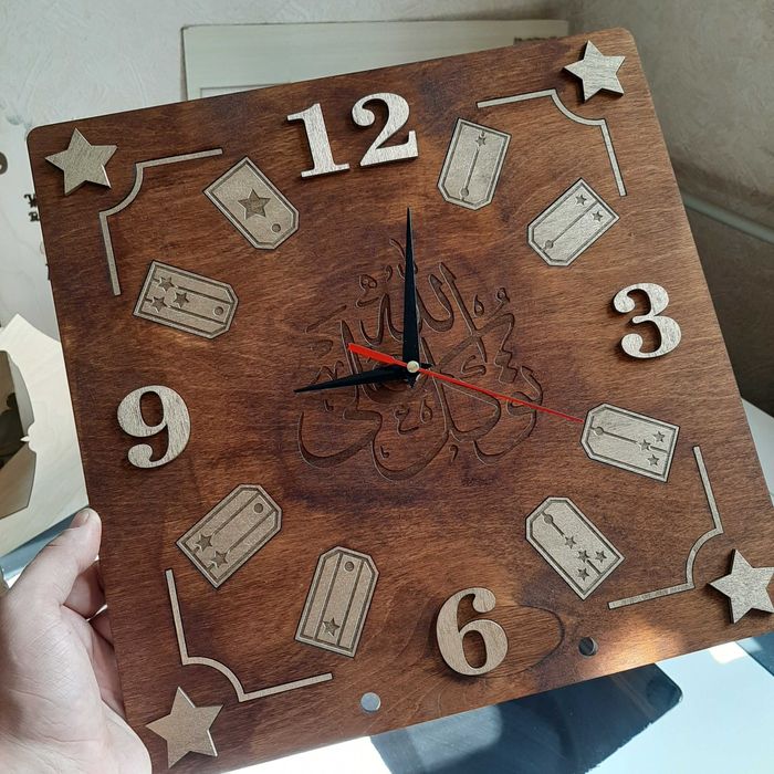 Деревянные часы на стену