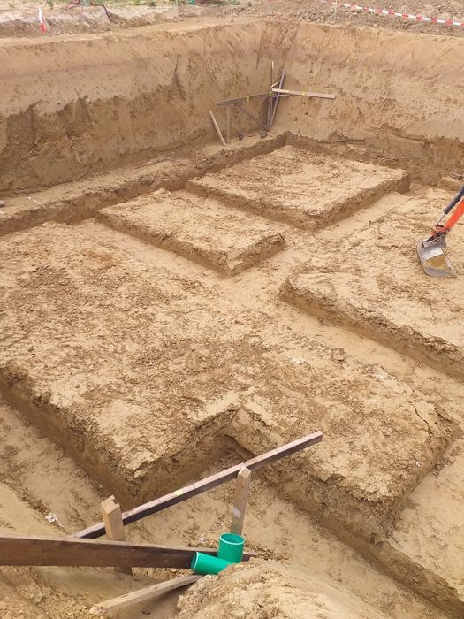 Execut lucrări cu excavator 1.8 t | Experiență 10 ani. pe judetul timi