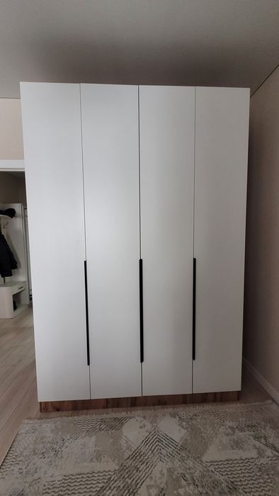 Шкаф новый в отличном состоянии