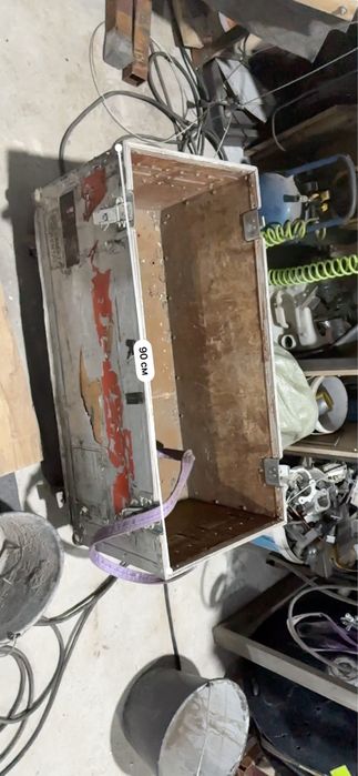 Продам кофры , кейсы , реки , чемоданы