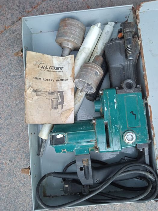 Продам перфоратор большой
