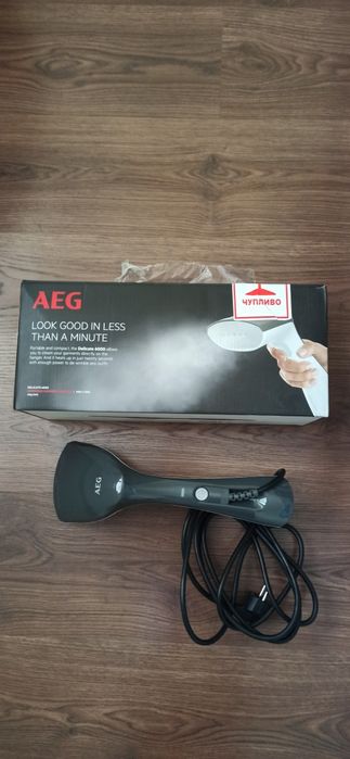 Уред за а гладене с пара AEG Delicate 6000
