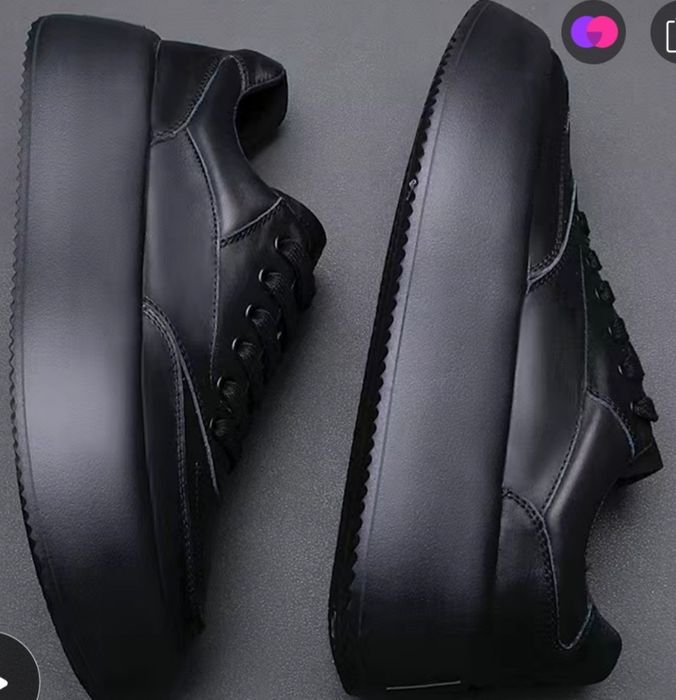 Продам кроссовки кожаные