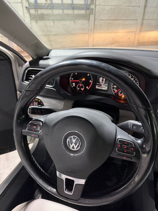 Volkswagen Jetta 1.6 TDI DSG