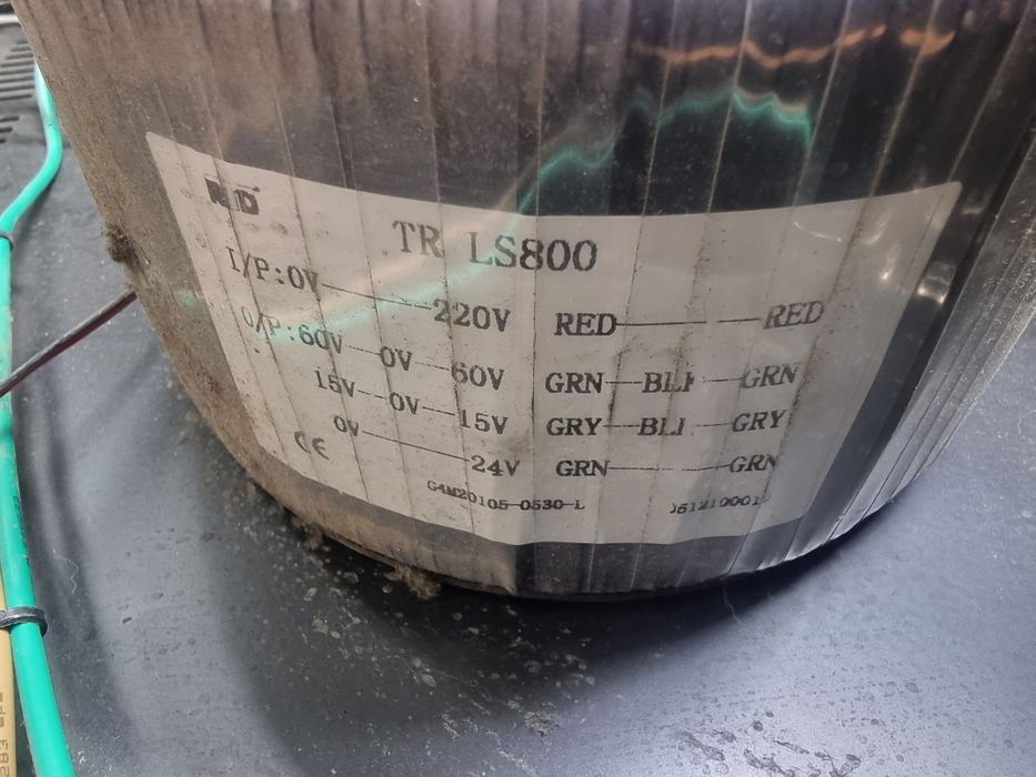 Блокпитанияот усилителя.емкости.трансформатор.темброблок