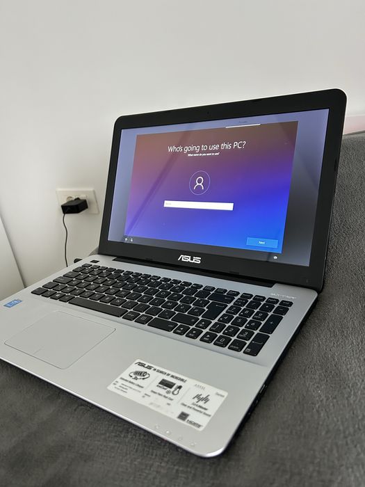 Laptop Asus A555L