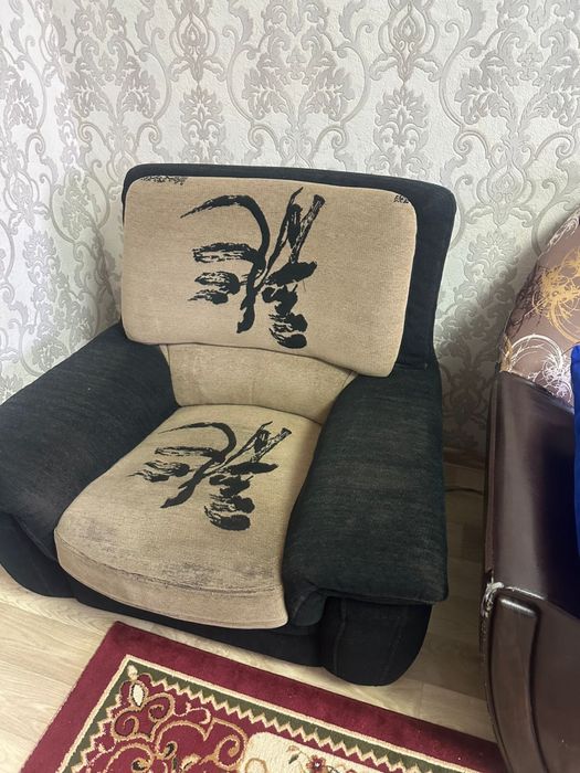 Продам два кресло