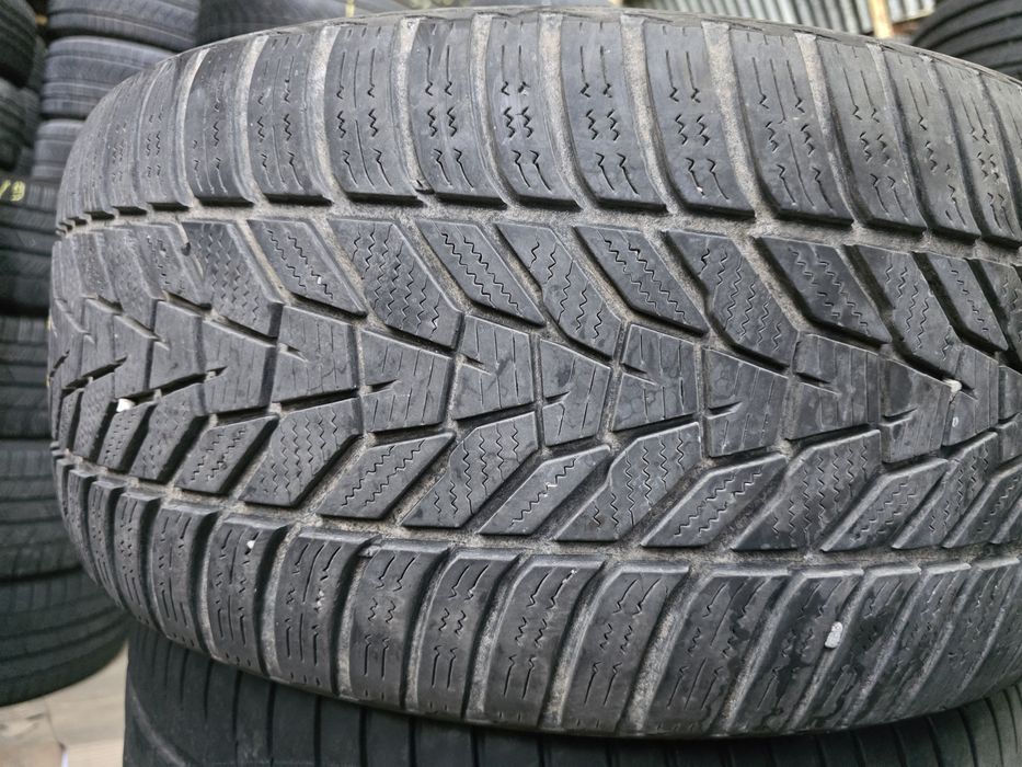 2бр Единични зимни гуми 255 40 19 - Hankook