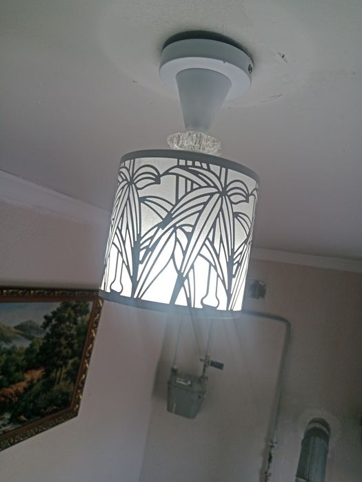 Продам люстру за 2000