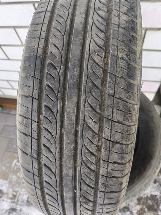 Продам комплект летних шин