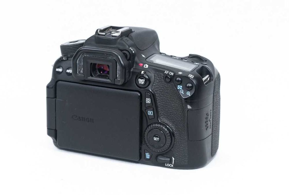 Canon EOS 70D - Body - DSLR - 95.000 de cadre