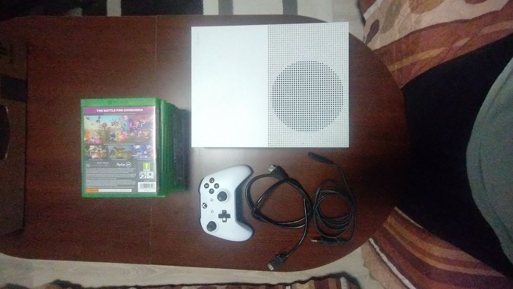 Xbox one S (един контролер)