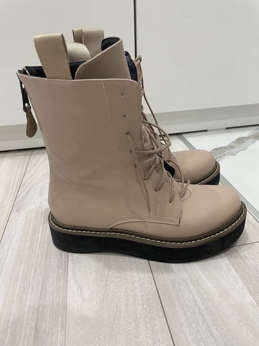 Продам осенние ботинки