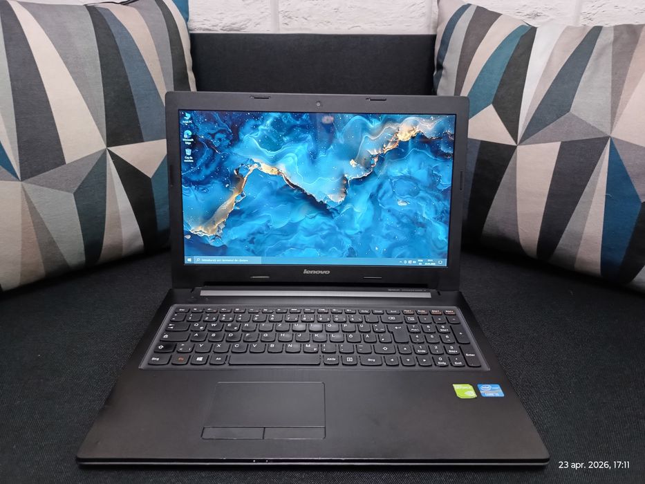 Lenovo G500s | i5-3230M 2,60 Ghz | 16.00 GB RAM | SSD Samsung  128 | NVIDIA GeForce GT 720M (2 GB) + Intel Graphics 4000 |