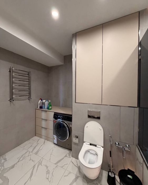 Продается 3х ком квартира, ЖК Akay City, ор-р: метро Х.Алимжана, 180м2