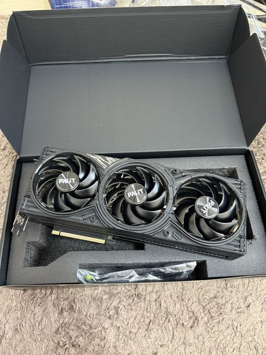 Видеокарта PALIT RTX 5070 GAMING PRO