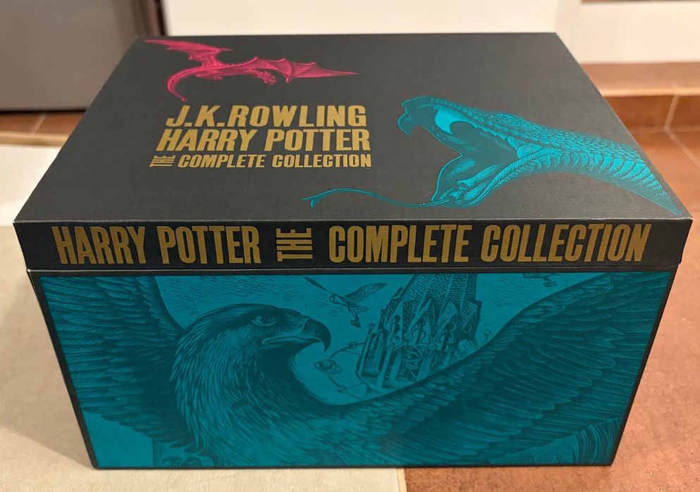 Хари Потър Boxed Set- The complete collection Hardback + подарък