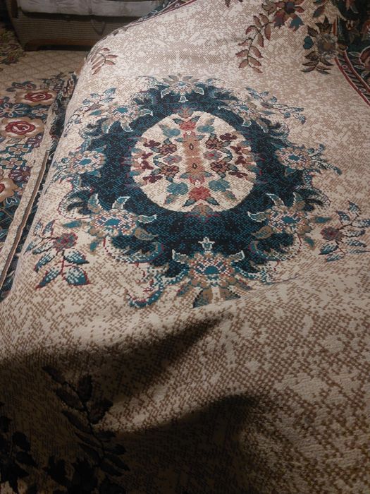 Продаю ковер шерстяной