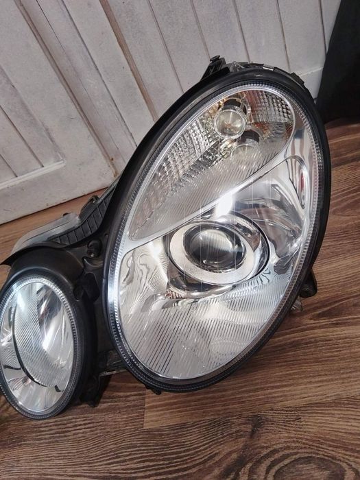 Фарове за Мерцедес W211 би-ксенон завиващи (адаптивни)