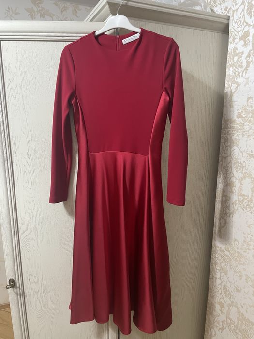 Платье вечернее нарядное