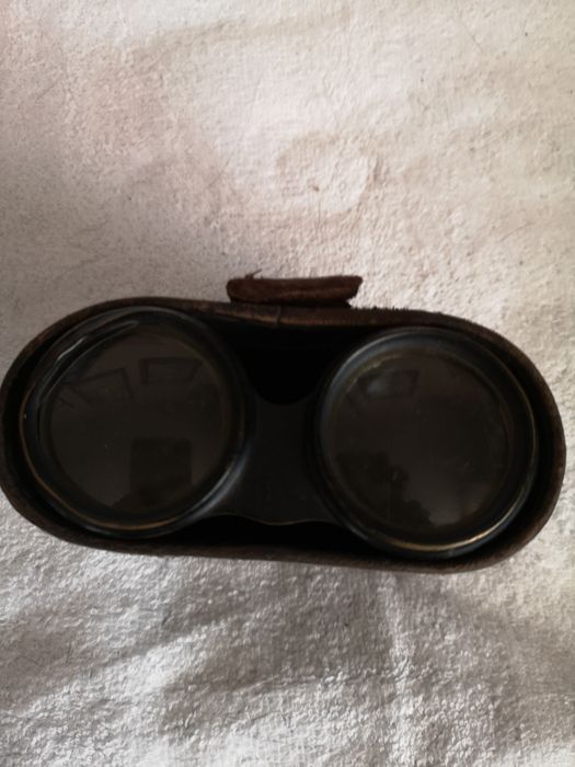Стар военен бинокъл. Немски