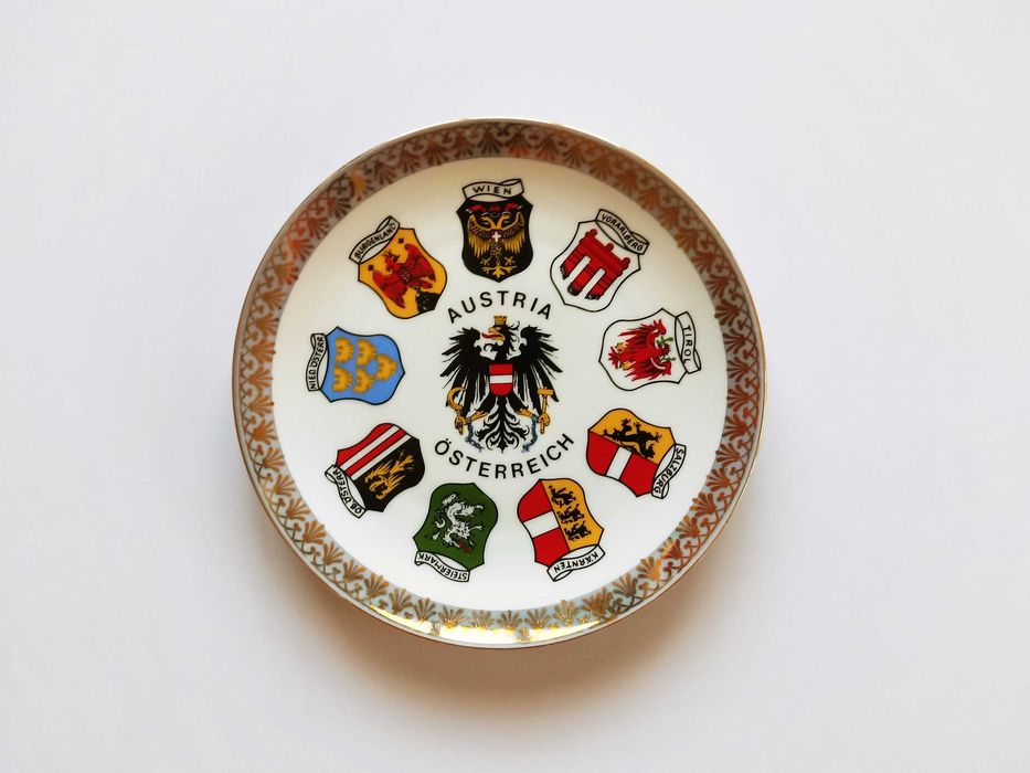 Декоративни чинии