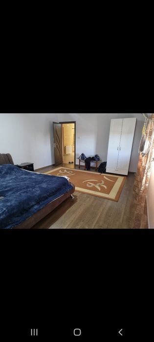 Vand apartament 3 camere, decomandat in Ghiroda TM