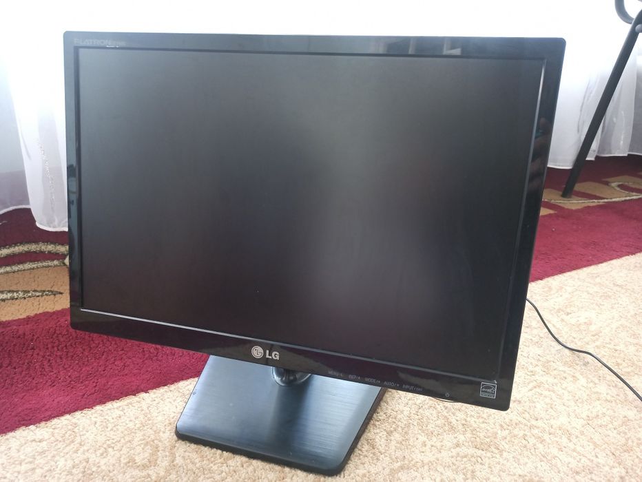 Компьютер Corei3 + LG Монитор