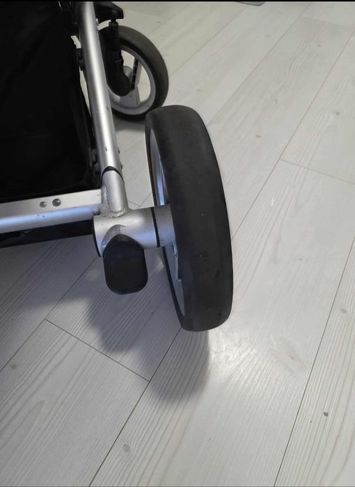 Cărucior 3 in 1 - Mutsy i2 parte sport si landou + scoica Cybex Aton5