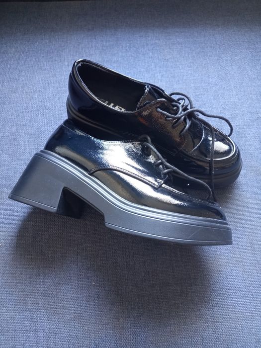 Ботинки лакированные