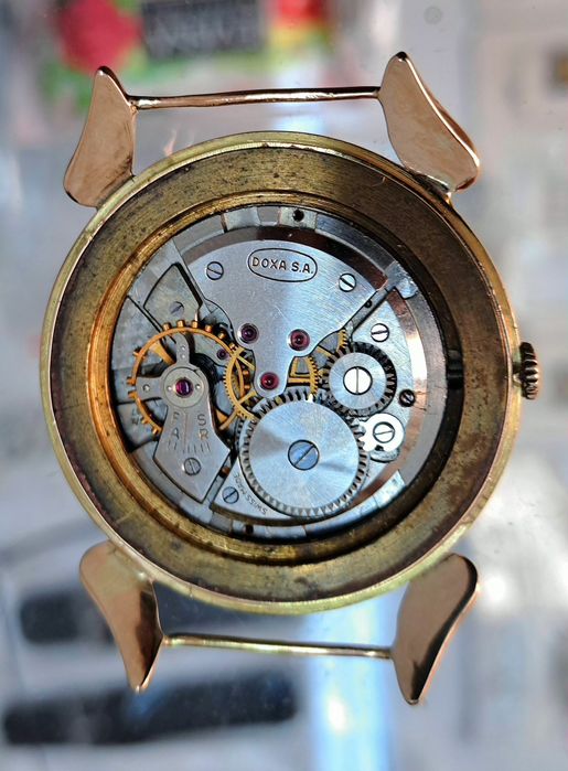 Vând ceas Doxa aur roz 14K fabricat în anii 40