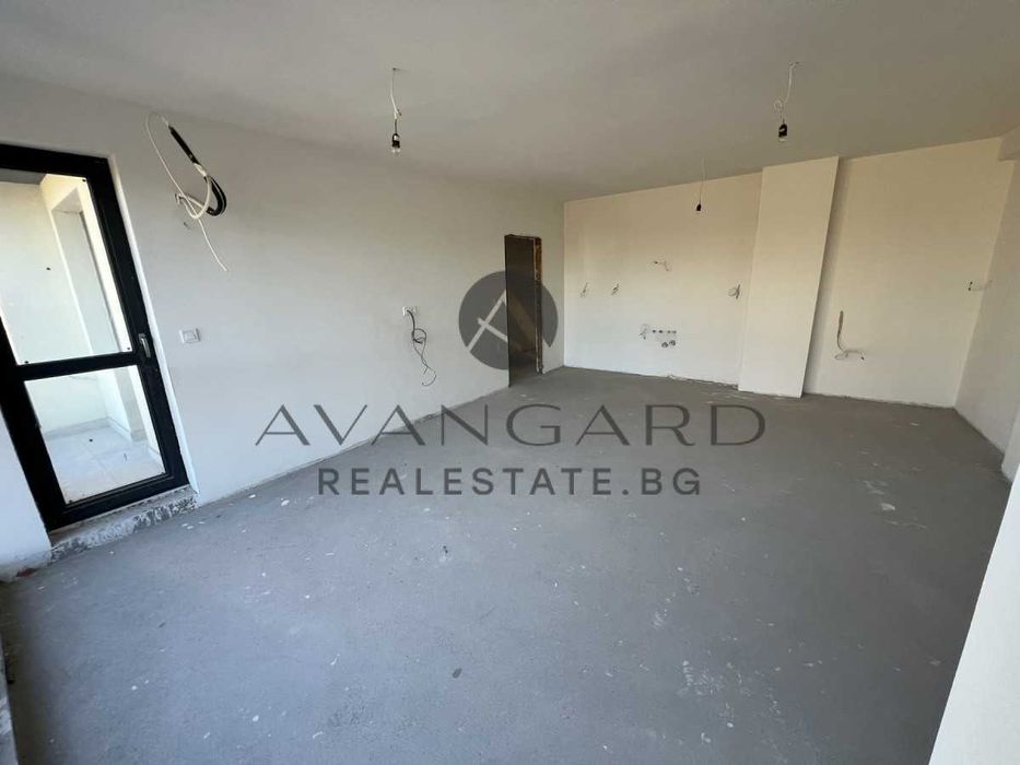 Продава се Тристаен апартамент в Пловдив, Кършияка - 117 кв.м за 1700 €/кв.м - Снимка #1