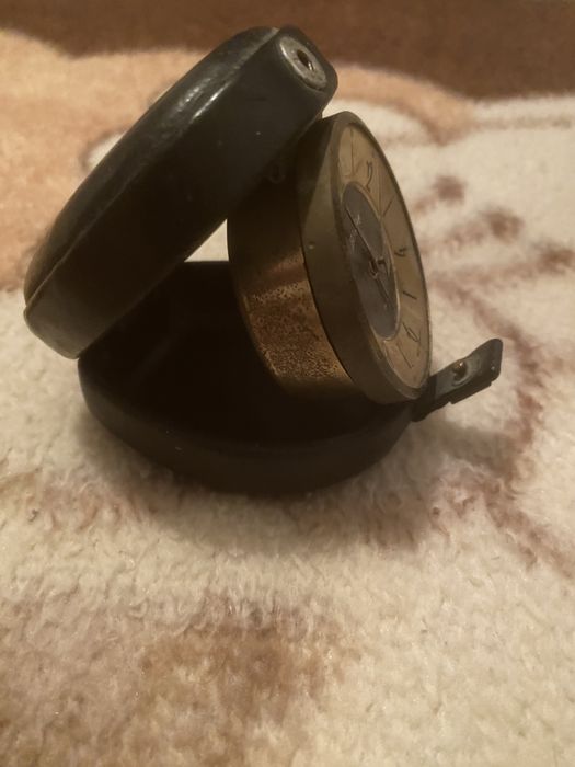 Vand ceas de masa