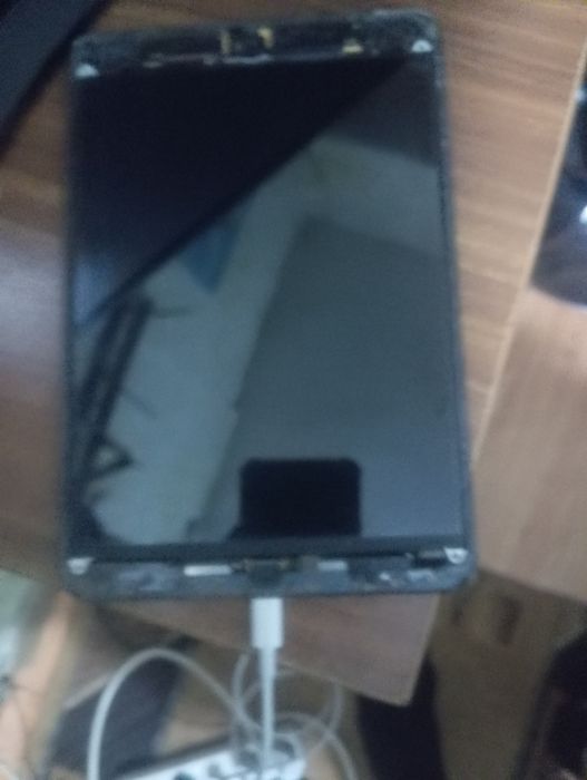 Продам Айпад на запчасти
