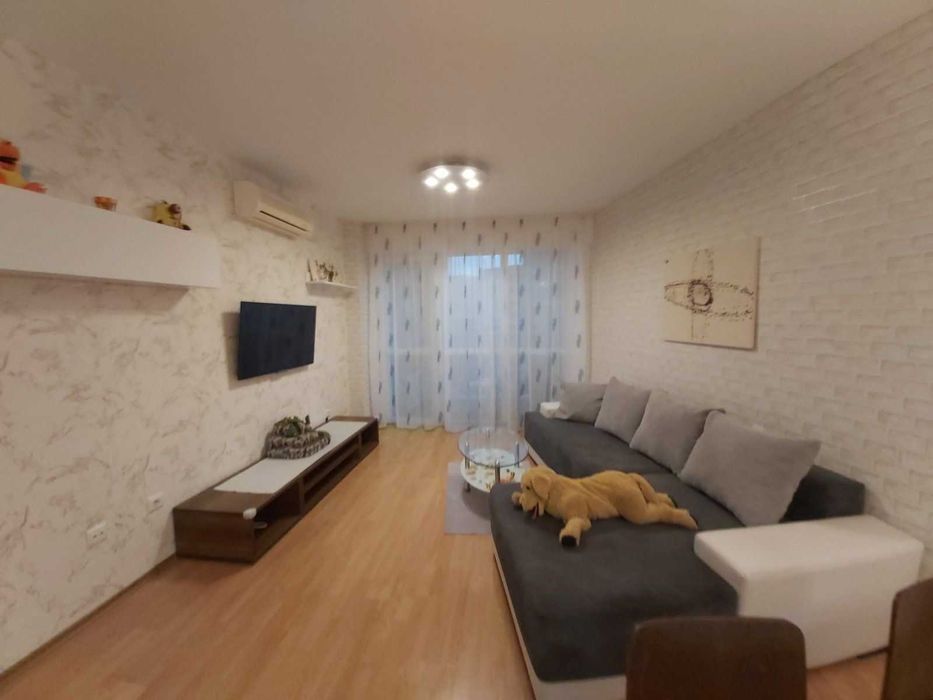 Дава се под наем Тристаен апартамент в София, Надежда 1 - 95 кв.м за 484.5 € - Снимка #1