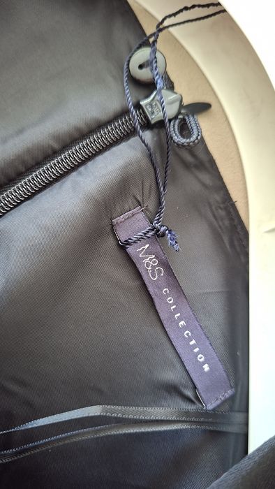 Элегантное платье от Marks&Spenser