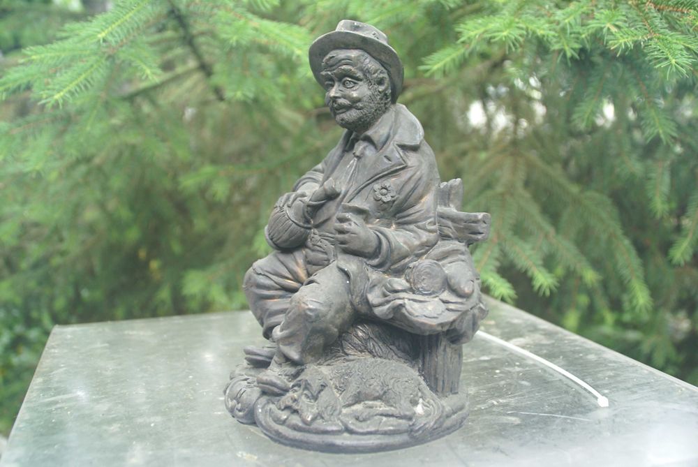 продавам старинна медна фигура 25 см