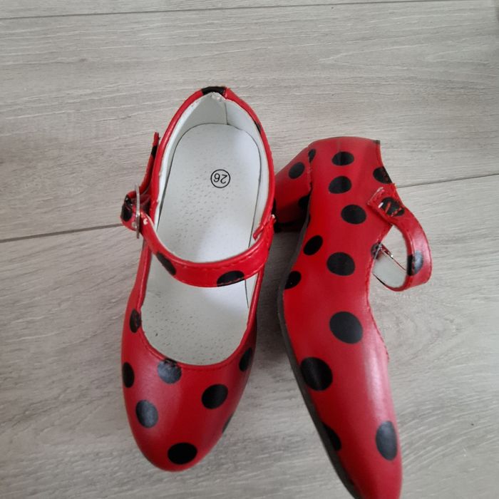 Продам детскую обувь, фламинго!